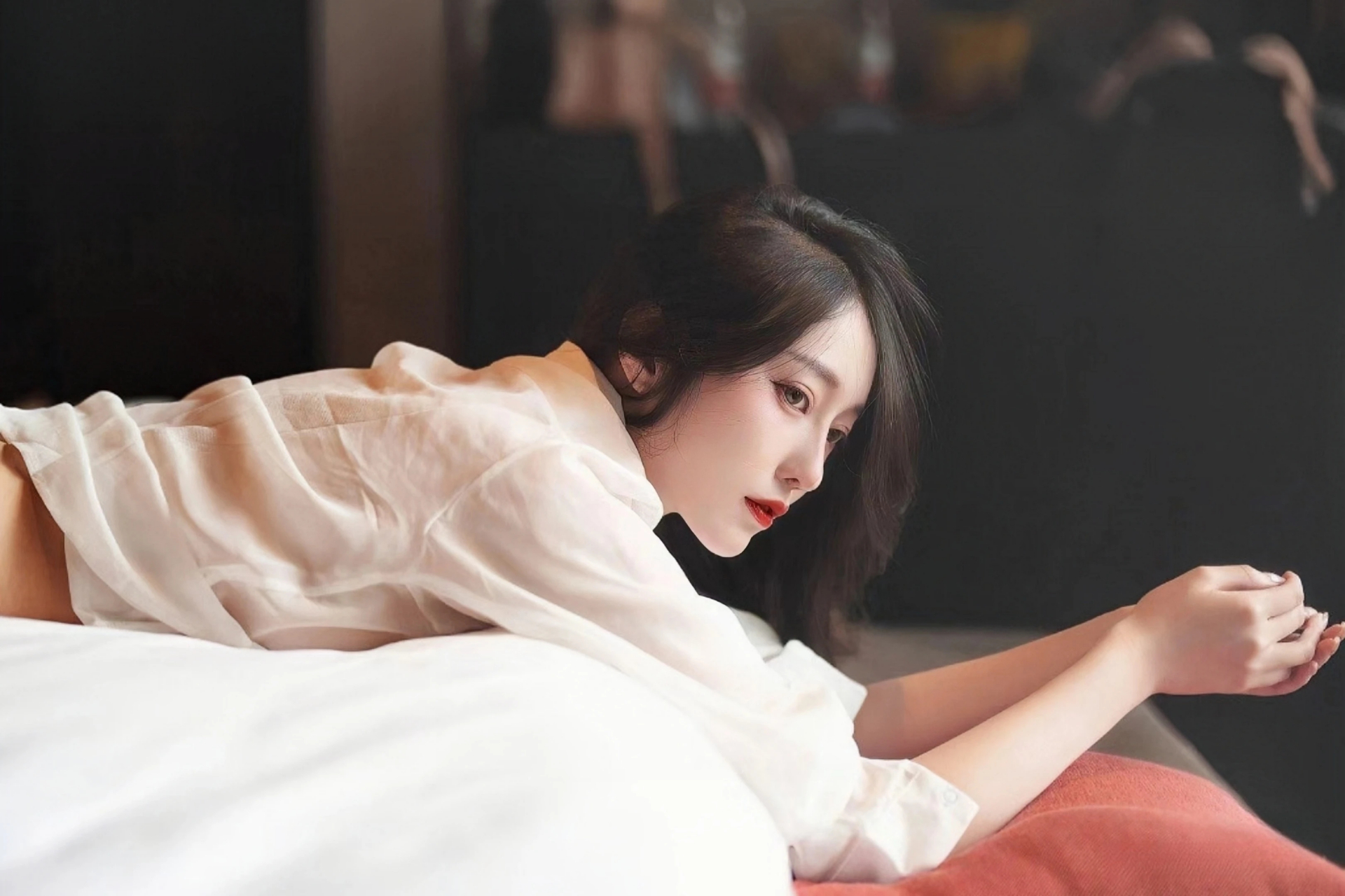 神舟二十号航天员乘组进入天舟九号货运飞船 按计划开展货物转运等相关工作